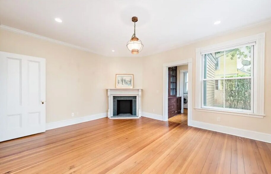 Building Photo - 17 Lincoln St