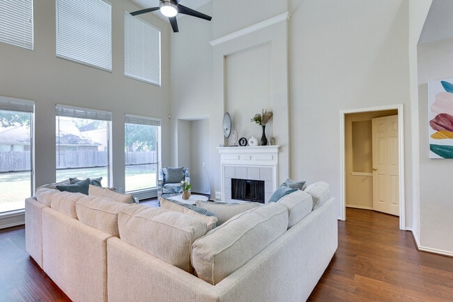 Building Photo - 5911 Indian Hills Ln