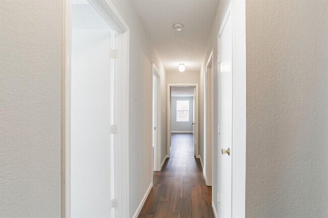 Building Photo - 3335 Lipizzan Dr