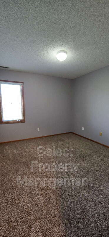 Building Photo - 606 Diamond Point Pl