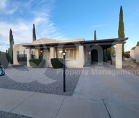 Building Photo - 905 S La Bellota
