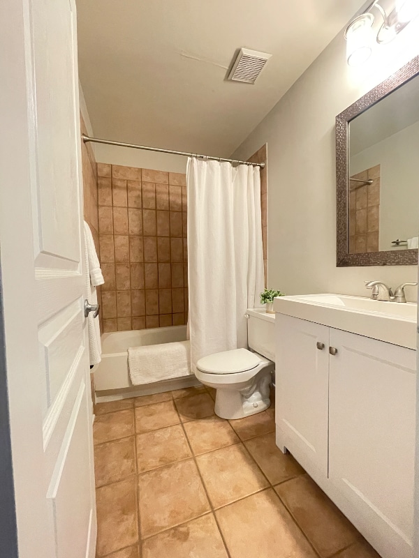 Building Photo - 914 Garden District Dr