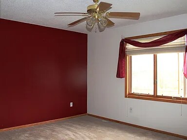 Building Photo - 4333 10 St NW