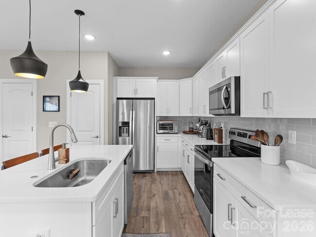 Building Photo - 58 Walnut Springs Dr