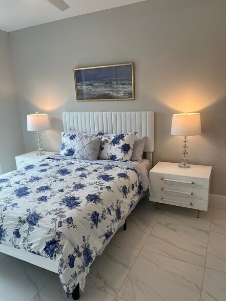 Building Photo - 15257 Zeno Way