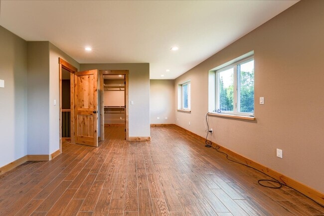 Building Photo - 3 Bed 2.5 Bath Home in the Hills