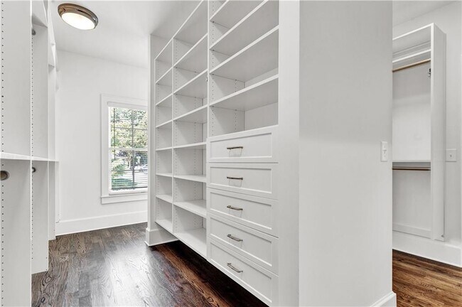 Building Photo - 3081 Rhodenhaven Dr NW