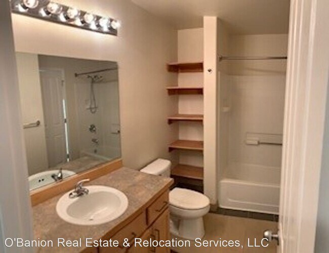 Building Photo - 2 br, 2 bath House - 6133 Spruce Meadows Loop