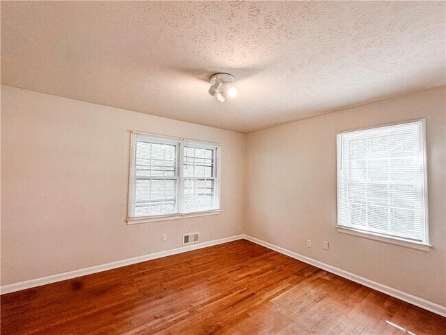 Building Photo - 4591 Woodward Rd