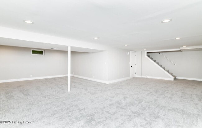 Building Photo - 7110 Fox Harbor Rd