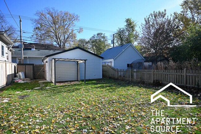 Building Photo - 2211 Pioneer Rd