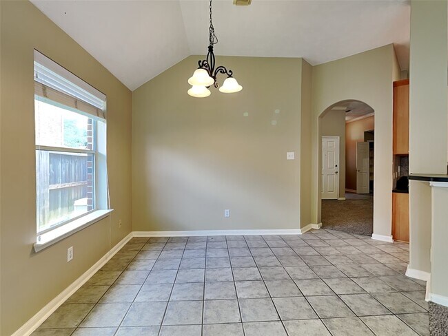 Building Photo - 6019 Skyhaven Ln