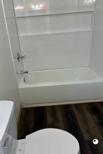 Building Photo - 505 Belleview Dr