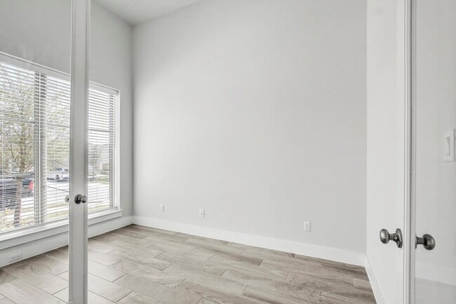 Building Photo - 155 Cyrus Milton Dr
