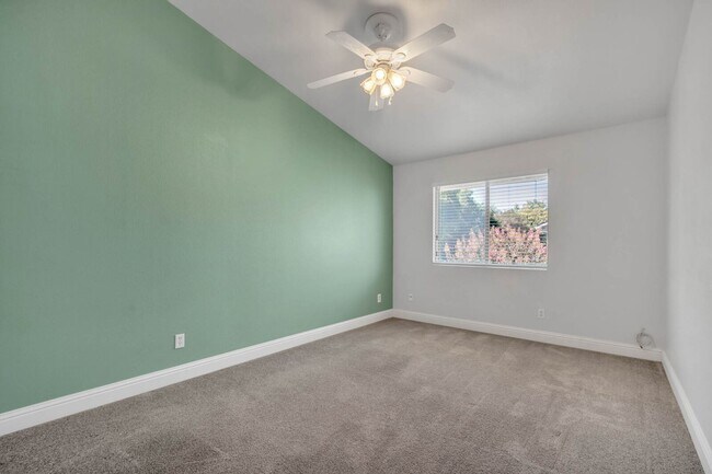 Building Photo - 4255 Taylor St