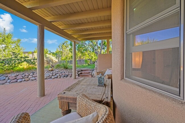 Building Photo - Furnished Museum Hill Casita