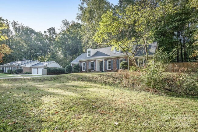Building Photo - 701 McNabb Ct