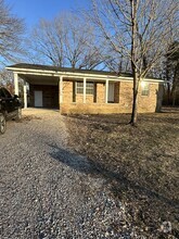 Building Photo - 3br, 1 ba, brick, fenced yard, outside sto...