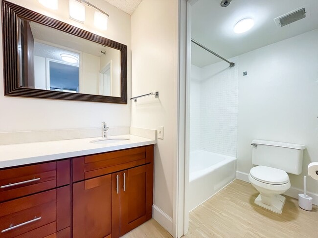 Building Photo - Kailua Condo with A/C