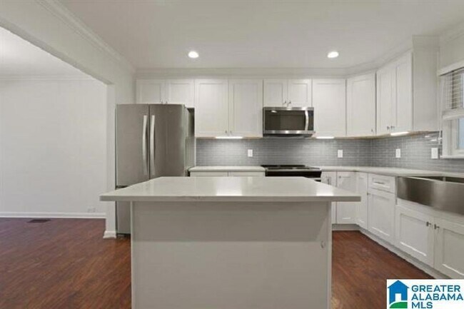 Building Photo - 2106 Montreat Pkwy