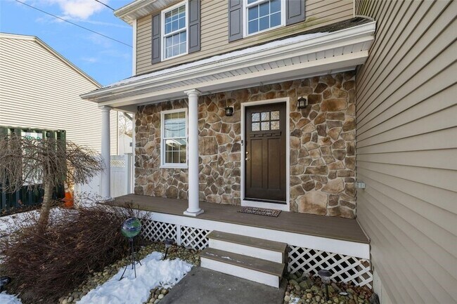 Building Photo - 227 Marshall Ave