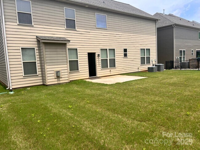 Building Photo - 119 Heron Cove Loop