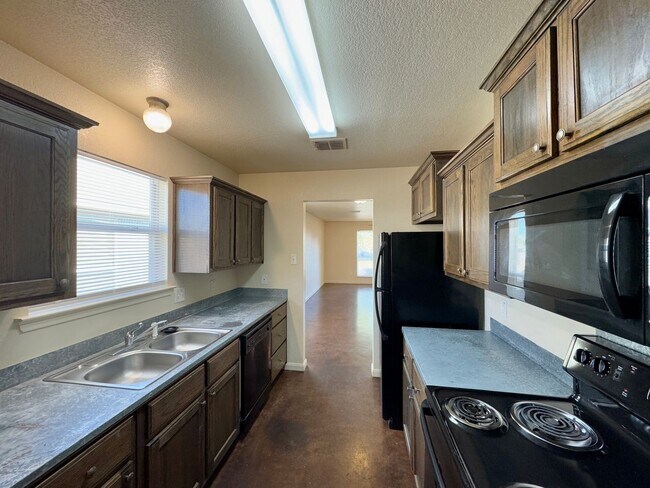 Building Photo - Duplex