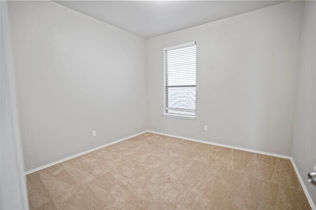 Building Photo - 16414 Peyton Stone Cir