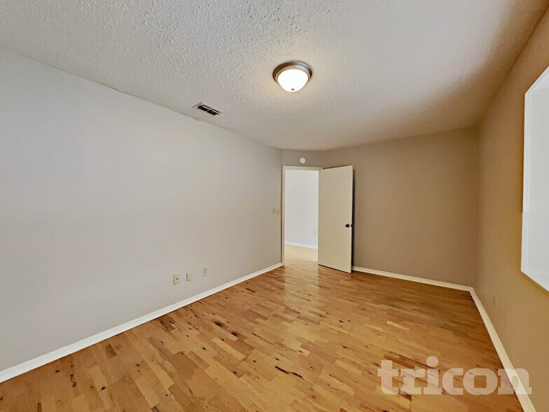 Building Photo - 7280 Eagles Perch Dr