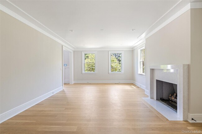 Building Photo - 42 Mamaroneck Rd