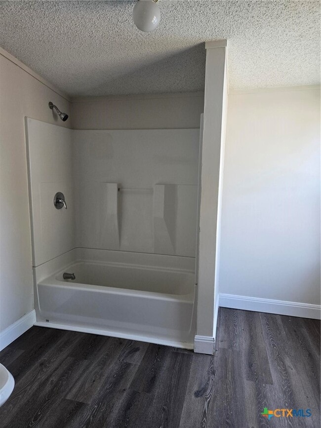 Building Photo - 566 Gateway Cir