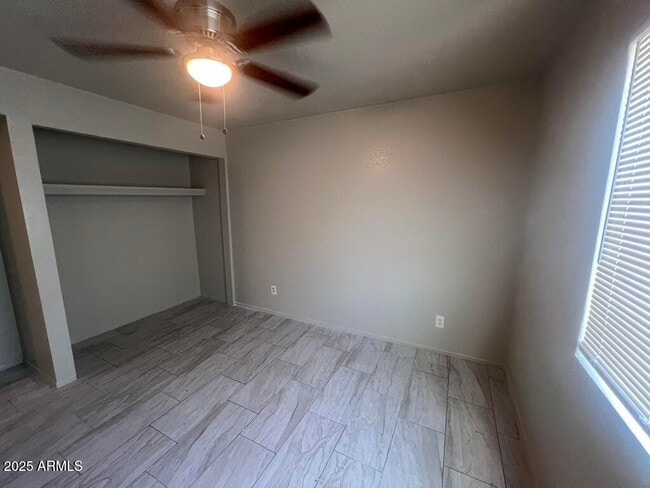 Building Photo - 45 N Phyllis
