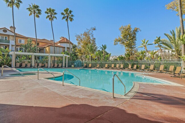 Building Photo - Remodeled River-View Corner Unit with Oversized Patio