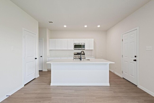 Building Photo - Brand New 4 Bed / 3 Bath Home for Rent Mod...