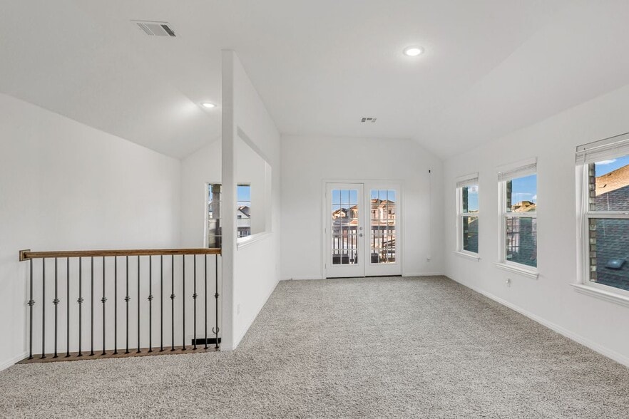 Building Photo - 111 Fortuna Ct