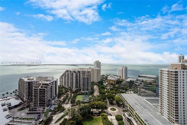 Building Photo - 900 Brickell Key Blvd