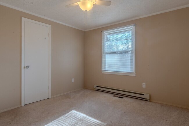 Building Photo - Charming Scottsville 3bedroom 1bath home