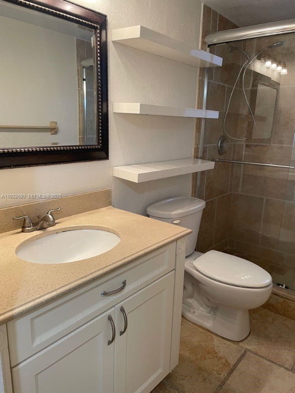 Building Photo - 3141 N Palm Aire Dr