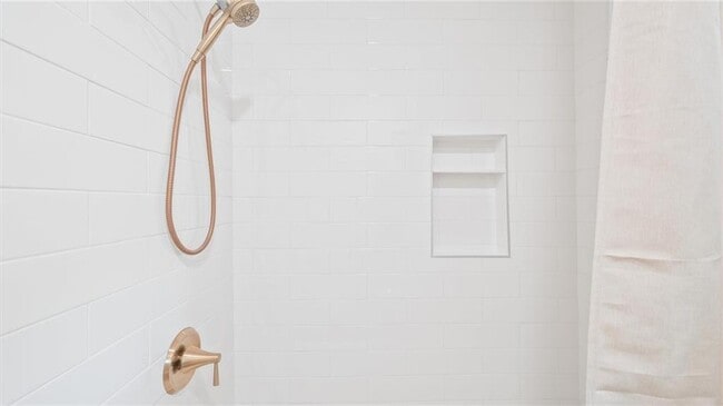 Building Photo - 512 S Harbour Oaks Dr