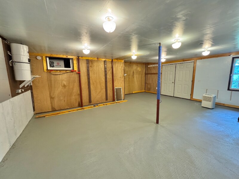Building Photo - 152 Pond Shore Way