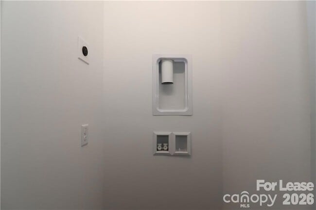 Building Photo - 3971 Newhall Dr NW