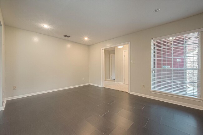 Building Photo - 11406 High Star Dr