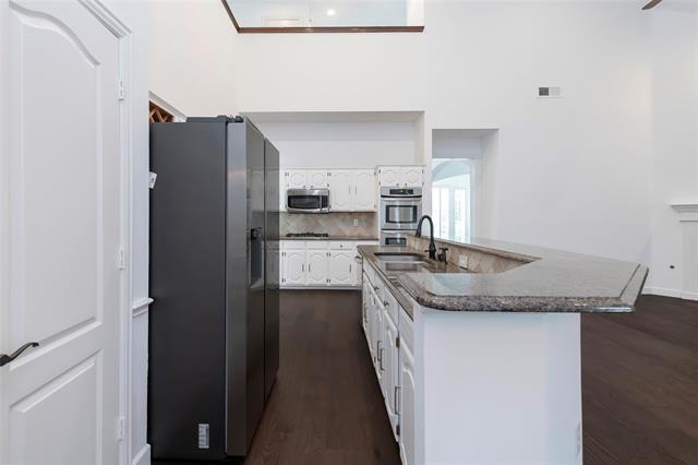 Building Photo - 7100 Oakbrook Dr