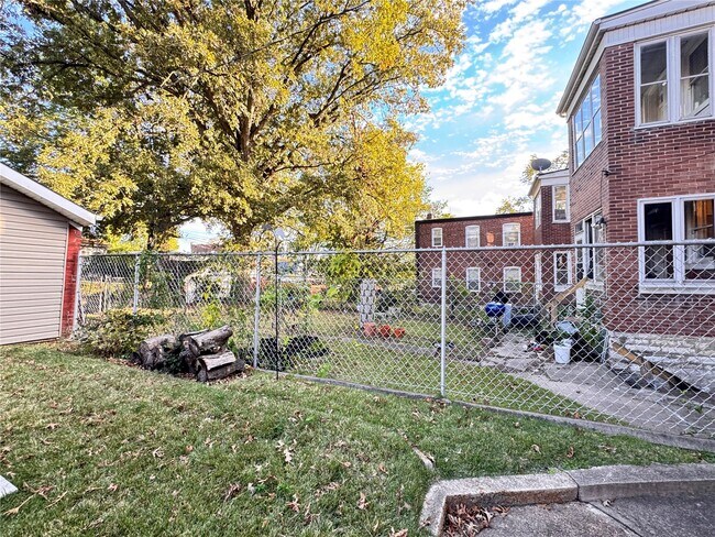 Building Photo - 4250 Michigan Ave