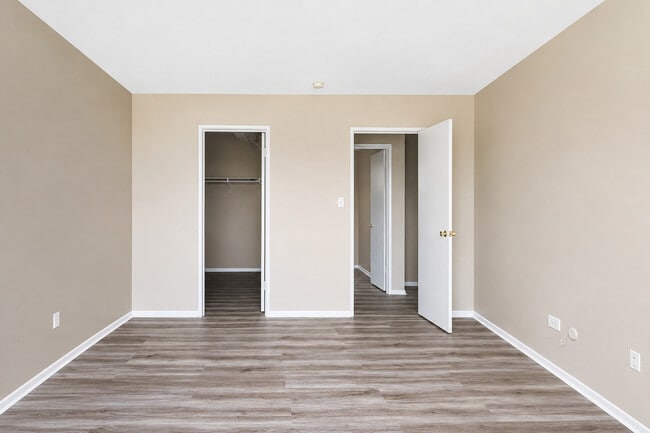 Building Photo - 1500 Robin Cir