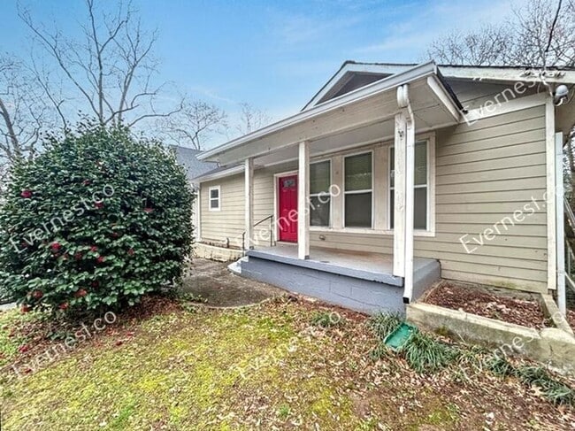Primary Photo - 748 Antone St NW