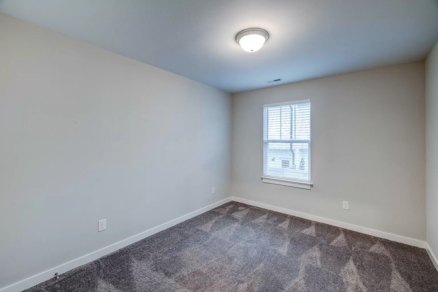 Building Photo - 2129 Bayport Ave