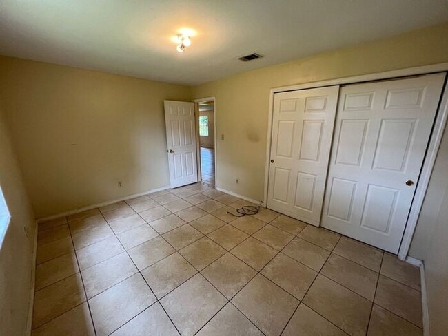 Building Photo - Pensacola - Pinehurst Subdivision - 3 bedr...