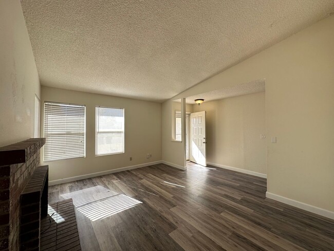 Building Photo - 4 Bedroom Near Delta Shores