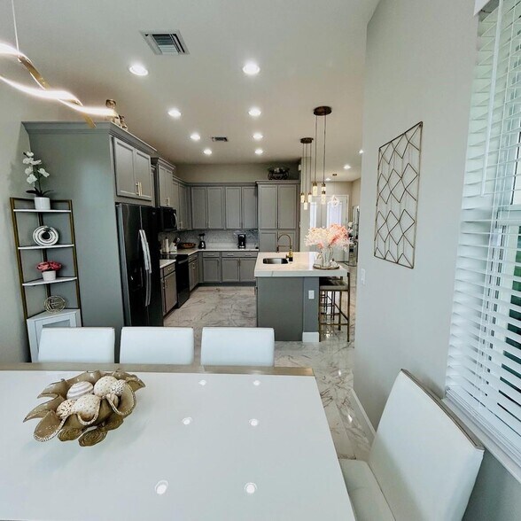 Building Photo - 14999 Goldspar Ct